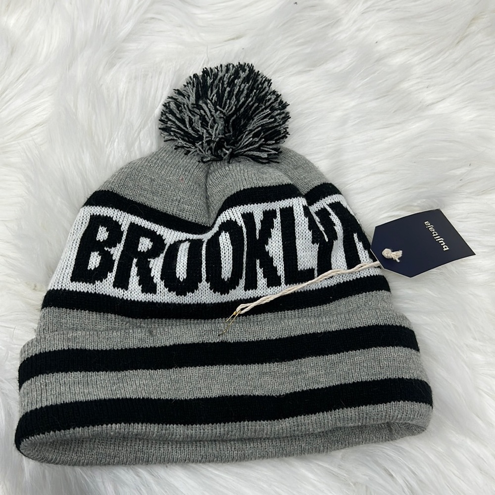 buji baja Brooklyn Beanie hat Men’s One Size Cuffed With Pom